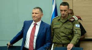הרמטכ"ל הלוי ויו"ר ועדת חו"ב אדלשטיין |  צילום: Yonatan Sindel/Flash90 ביטחון