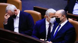 בנט, לפיד וגנץ צילום: Olivier Fitoussi/Flash90 חדשות