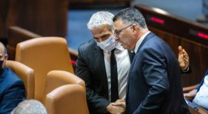סער ולפיד, יריבים פוליטיים צילום: Olivier Fitoussi/Flash90 פוליטי