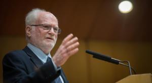 עמוס גלעד צילום: Noam Revkin Fenton/Flash90 חדשות