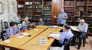 לימוד תורה. ארכיון צילום: Gershon Elinson/Flash90 שבועות