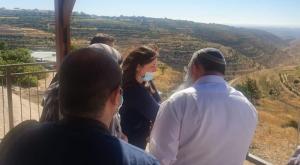 חוטובלי ונאמן במהלך הסיור צילום: דוברות המועצה האזורית גוש עציון חדשות