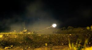 ירי תותחים בתגובה לירי הרקטה מלבנון צילום: דובר צה"ל ביטחון