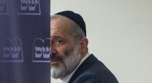 אריה דרעי  צילום: Yonatan Sindel/Flash90 פוליטי