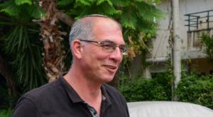 אורבך מגיע לביתו של בנט צילום:  Avshalom Sassoni/Flash90 פוליטי