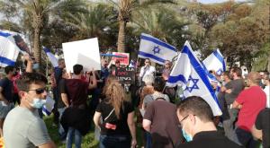 מאות בצומת הכניסה לבאר שבע צילום: הועד להצלת הנגב חדשות