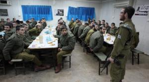 חדר אוכל בבסיס צה"ל, יאפשרו להכניס חמץ? צילום: Photo by Yaakov Naumi/Flash90 חדשות