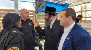 חבר הכנסת יום טוב כלפון בכניסה להר הבית צילום: דוברות חדשות