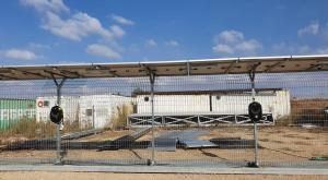 גידור סולארי במושב נועם צילום: טראלייט טכנולוגיה