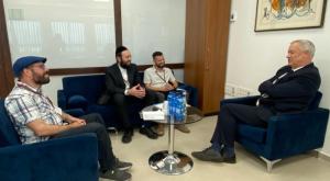 גנץ בפגישה עם נציגי פורום המשפחות צילום: לשכת שר הביטחון חדשות
