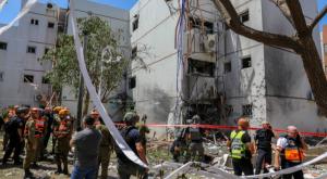 פגיעת רקטה בבניין באשדוד במהלך "שומר החומות" צילום: Flash90 ביטחון