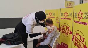חיסון הפועלים הפלשתינים צילום: דוברות מד"א חדשות