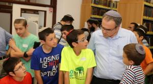 הרב עמיחי גורדין, מעתה ראש הישיבה  צילום: גרשון אלינסון חדשות