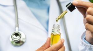 שמן CBD  צילום: shutterstock כדאי לדעת