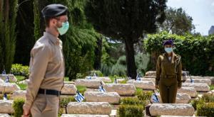 הר הרצל, יום הזיכרון בשנה שעברה.  צילום: Olivier Fitoussi/Flash90 &ensp;&ensp;&ensp;&ensp; חדשות