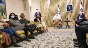 הנשיא הרצוג בפגישה עם נציגי המשפחות צילום: דוברות בית הנשיא חדשות