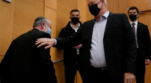 גנץ ומנדלבליט. מבקש למנות שר משפטים מטעמו - מיידית צילום: Flash90 חדשות