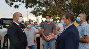 השר אוחנה וח"כ הלוי במצפה כרמים צילום: ללא חדשות