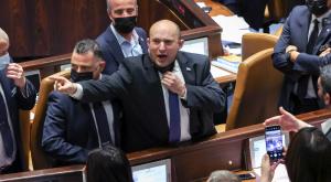 ראש הממשלה בנט מתפרץ לעבר חברי האופוזיציה צילום: Yonatan Sindel/Flash90 פוליטי