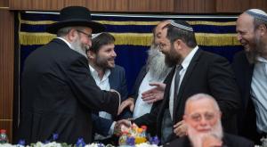 סמורטיץ עם רבנים. למצלומים אין קשר לכתבה צילום: Aharon Krohn/Flash90 חדשות