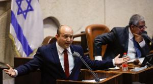 בנט עונה להאשמות האופוזיציה צילום: אוליבייר פיטוסי/פלאש 90 פוליטי