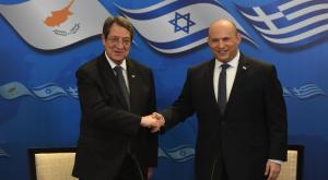 בנט עם נשיא קפריסין צילום: עמוס בן גרשום /לע"מ מבזקים