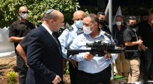 בנט בהשקת התכנית צילום: עמוס בן גרשום /לע"מ חדשות
