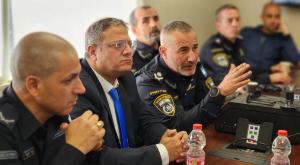 בן גביר עם בכירי המשטרה, ארכיון צילום: ללא חדשות