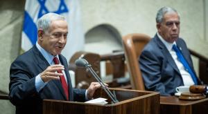 נתניהו עם מיקי לוי צילום: יונתן סינדל פלאש 90 חדשות