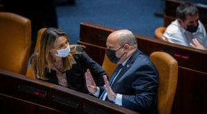 בנט עם שאשא ביטון צילום: אוליבר פיטוסי פלאש 90 דעות