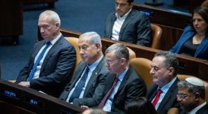 נתניהו עם השרים צילום: יונתן סינדל/פלאש90 דעות