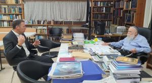 הרב דרוקמן עם השר כהנא צילום: ללא חדשות