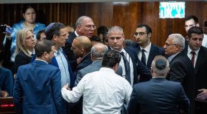 מהומה בכנסת עם נפילת תקנות יו"ש צילום: יונתן סינדל פלאש 90 פוליטי