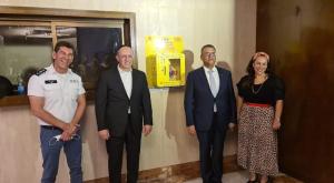 עם הדפיברילטור צילום: דוברות מד"א חדשות