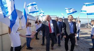 אמיר אוחנה בנטיעות בנעלה צילום: דני שם טוב | דוברות הכנסת התיישבות