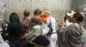 נשים בכותל, ארכיון. למצולמות אין קשר לידיעה צילום: shutterstock דעות