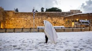 ירושלים המושלגת צילום:  Yonatan Sindel/Flash90 חדשות
