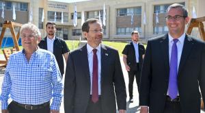 הנשיא הרצוג באלקנה צילום: קובי גדעון/ לע"מ חדשות