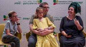 משפחת יניב צילום:  Avshalom Sassoni/Flash90 חדשות
