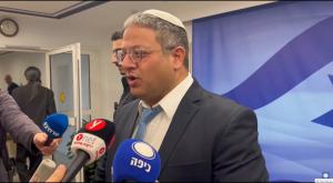 איתמר בן גביר בפתח ישיבת הממשלה צילום: כיפה חדשות