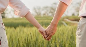 איך להתגבר על המרחק בזמן האיסור?  צילום: Tualek Photography,Shutterstock זוגיות