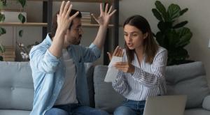 איך מערבים כסף וזוגיות?  צילום: fizkes,Shutterstock זוגיות