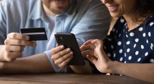כסף וזוגיות, איך עובדים על זה?  צילום: fizkes,Shutterstock זוגיות