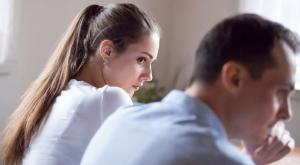 למה הוא לא מתייחס אלי?  צילום: fizkes,Shutterstock חתונה
