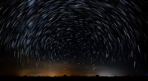 מטר מטאורים 2024 |  צילום: Thammanoon  Khamchalee,Shutterstock כדאי לדעת