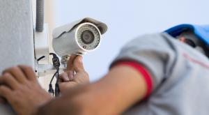 מצלמת אבטחה אילוסטרציה צילום: shutterstock כדאי לדעת