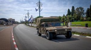 פטרול צבאי ברחובות שדרות, חרבות ברזל  צילום:  Gili Yaari/Flash90 צרכנות