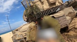 תיעוד מפינוי פצועים תחת אש בעזה צילום: דובר צה"ל חדשות