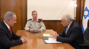 לפיד ונתניהו בפגישה צילום: עמוס בן גרשום /לע"מ מדיני