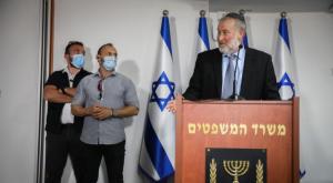 מנדלבליט. ניצל את כוחו צילום: Olivier Fitoussi/Flash90 חדשות